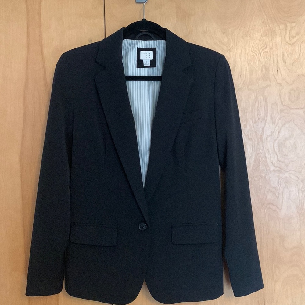 Black Blazer